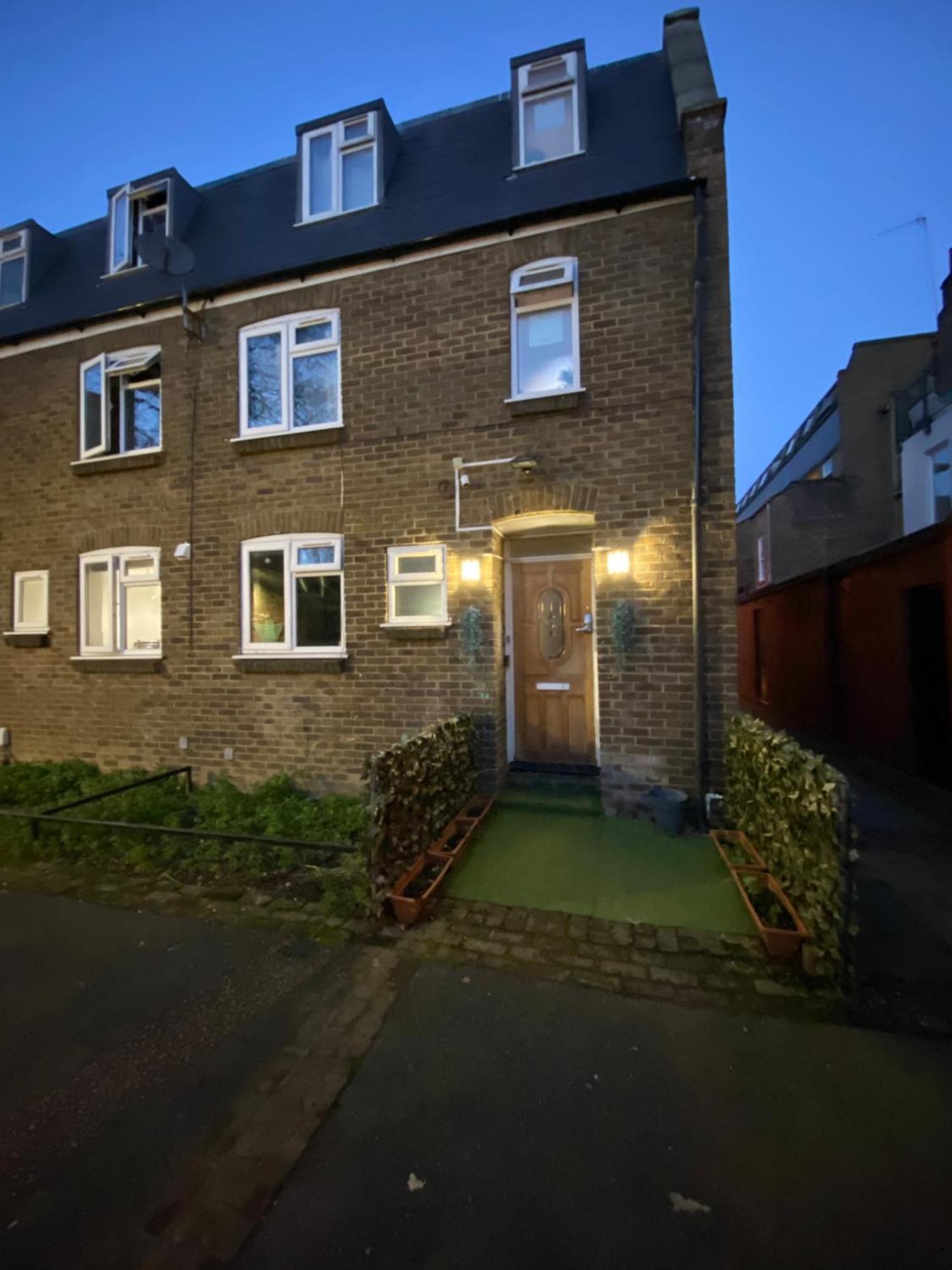 Fabulous Private Bedrooms Near Euston Station, Central Лондон Екстериор снимка