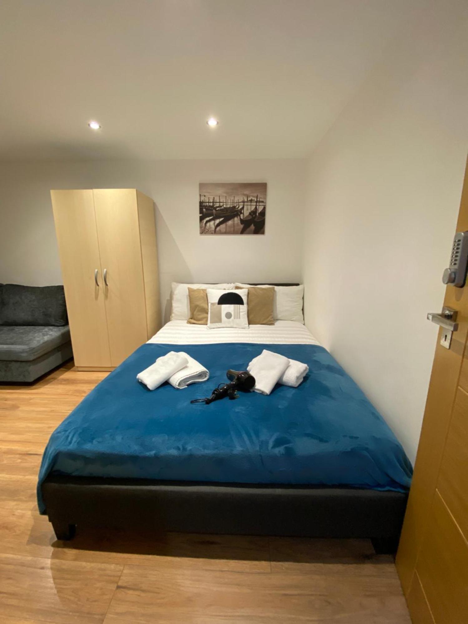 Fabulous Private Bedrooms Near Euston Station, Central Лондон Екстериор снимка