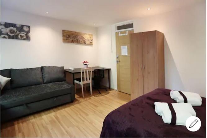 Fabulous Private Bedrooms Near Euston Station, Central Лондон Екстериор снимка