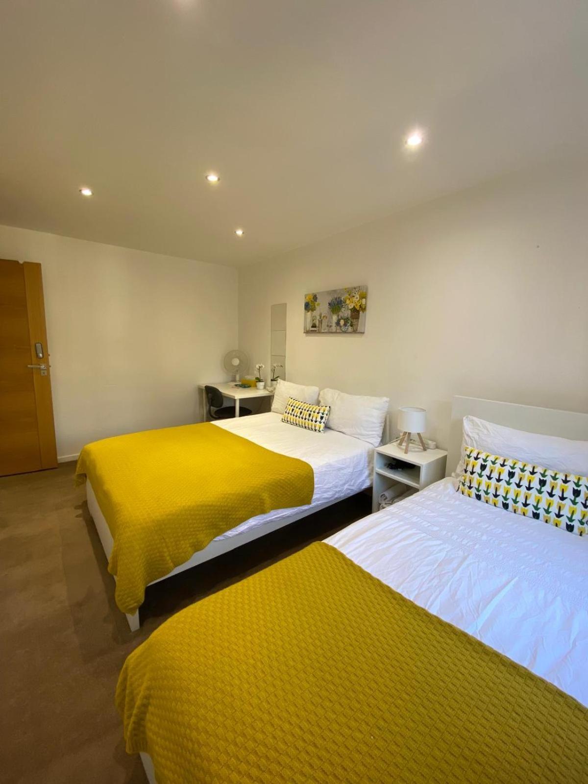 Fabulous Private Bedrooms Near Euston Station, Central Лондон Екстериор снимка